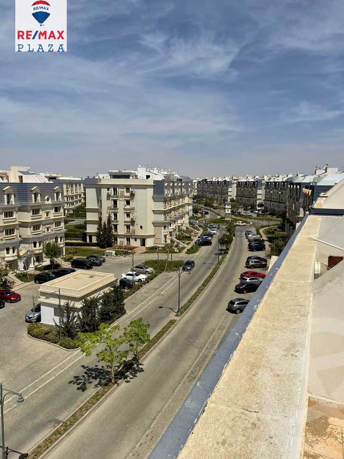 https://aqarmap.com.eg/en/listing/5963517-for-sale-cairo-new-cairo-compounds-mountain-view-hyde-park