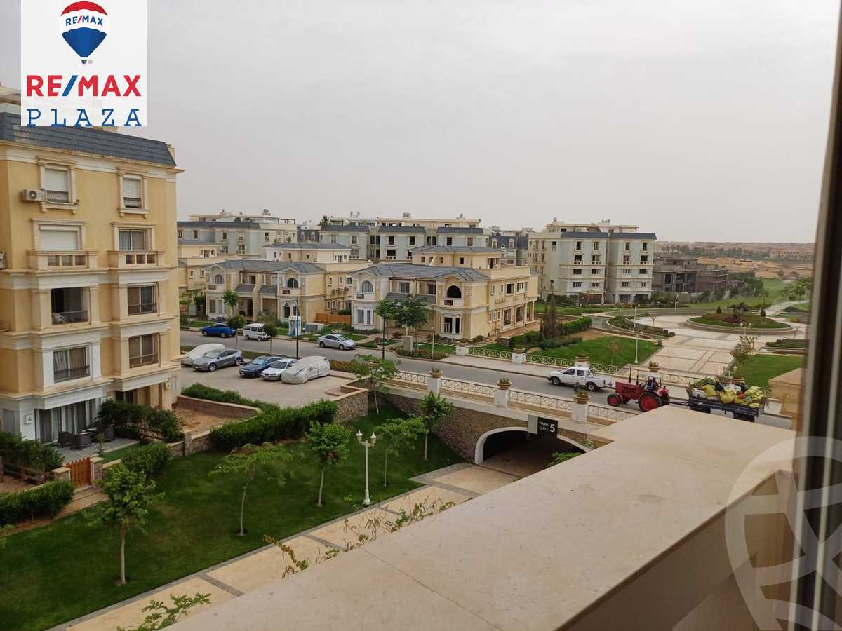 https://aqarmap.com.eg/ar/listing/5963549-for-sale-cairo-new-cairo-compounds-mountain-view-hyde-park