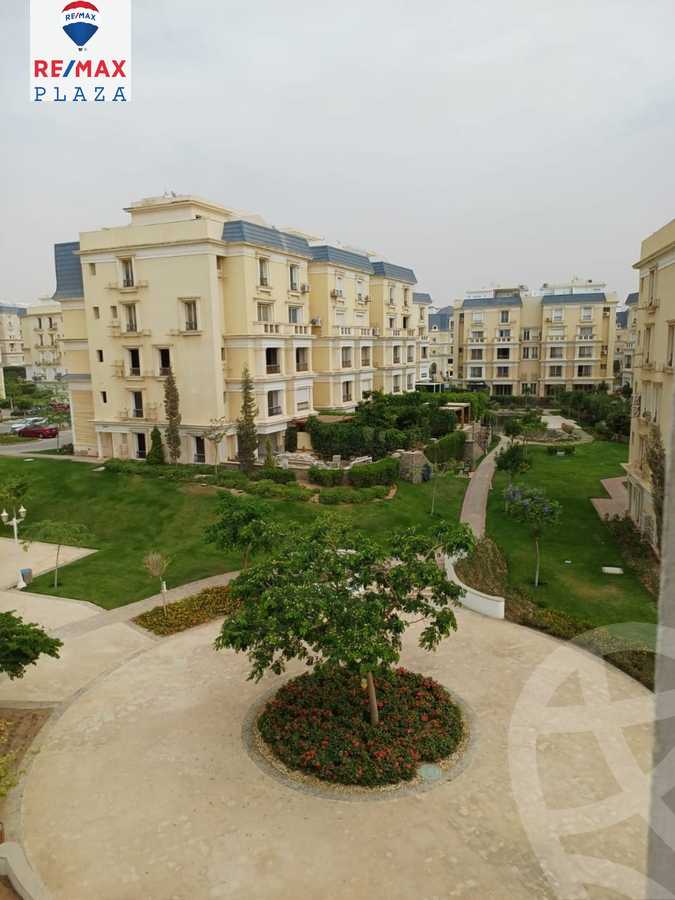 https://aqarmap.com.eg/ar/listing/5963549-for-sale-cairo-new-cairo-compounds-mountain-view-hyde-park