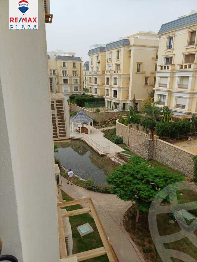 https://aqarmap.com.eg/ar/listing/5963549-for-sale-cairo-new-cairo-compounds-mountain-view-hyde-park
