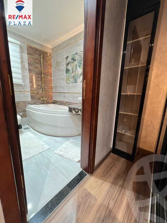 https://aqarmap.com.eg/en/listing/5966514-for-sale-cairo-new-cairo-compounds-mwrd-fq-llttwyr
