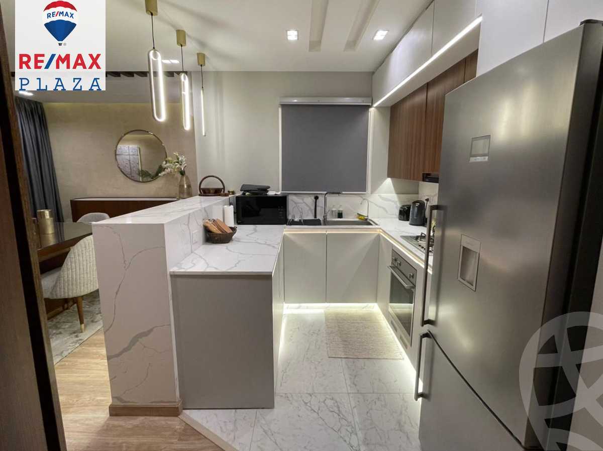https://aqarmap.com.eg/ar/listing/6158093-for-sale-cairo-new-cairo-compounds-mountain-view-hyde-park