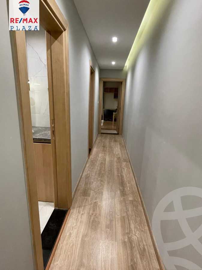 https://aqarmap.com.eg/ar/listing/6158093-for-sale-cairo-new-cairo-compounds-mountain-view-hyde-park