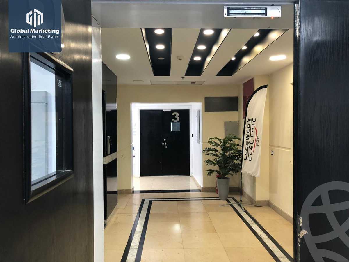 https://aqarmap.com.eg/ar/listing/2860456-for-rent-cairo-new-cairo-shr-mjm-lbnwk