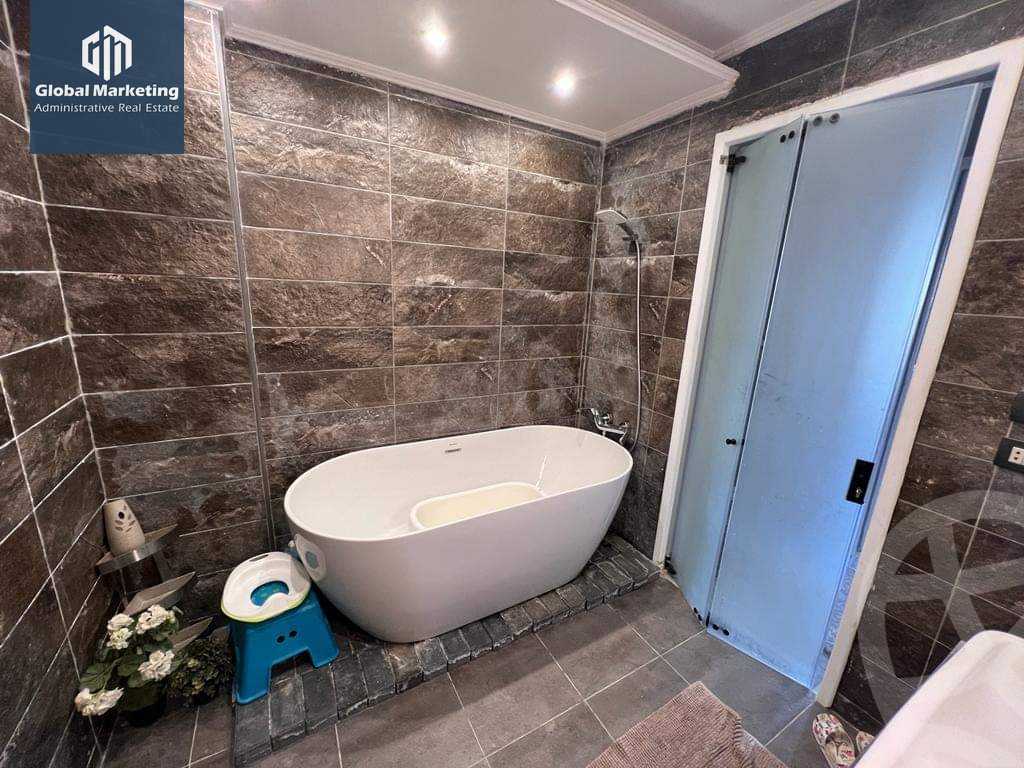 https://aqarmap.com.eg/ar/listing/3779082-for-rent-cairo-new-cairo-compounds-galleria-moon-valley