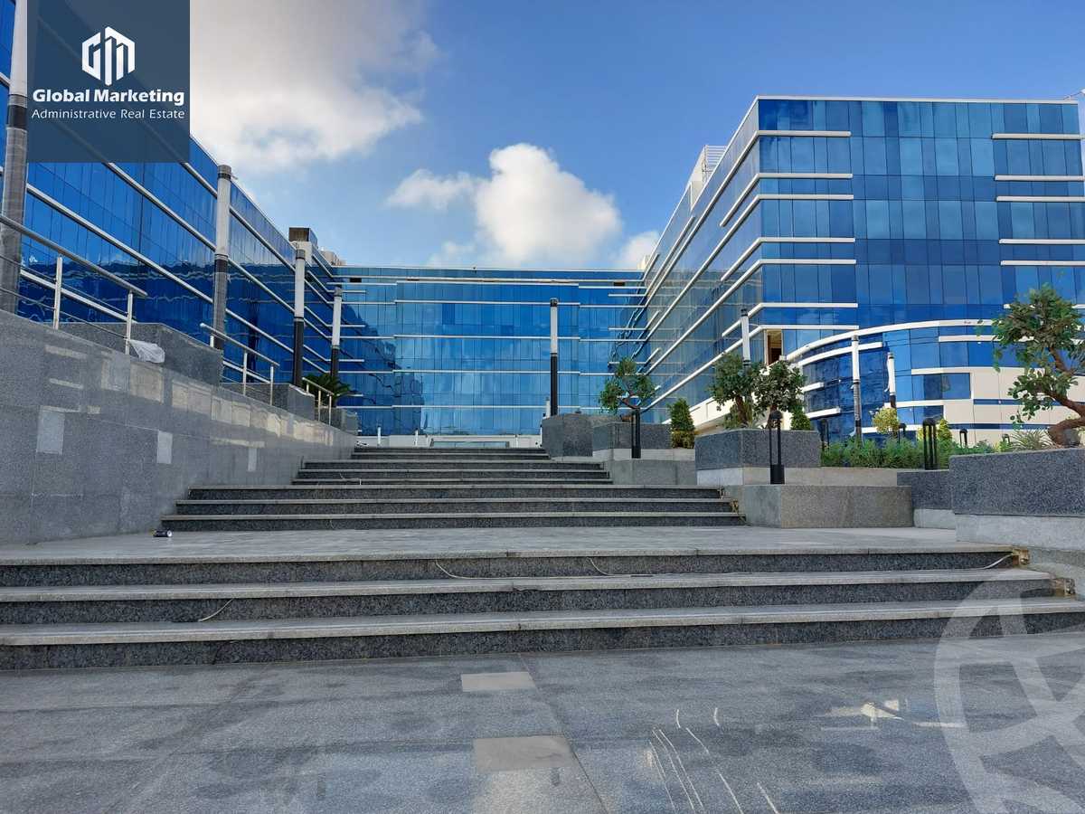 https://aqarmap.com.eg/ar/listing/3979700-for-rent-cairo-new-cairo-ltjm-lkhms-90th-street-northern-90th-street