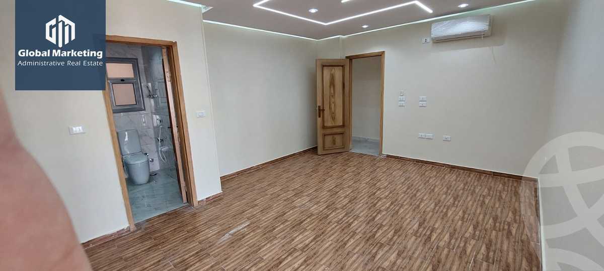 https://aqarmap.com.eg/ar/listing/4053611-for-rent-cairo-new-cairo-compounds-mountain-view-hyde-park