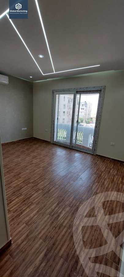 https://aqarmap.com.eg/ar/listing/4053611-for-rent-cairo-new-cairo-compounds-mountain-view-hyde-park