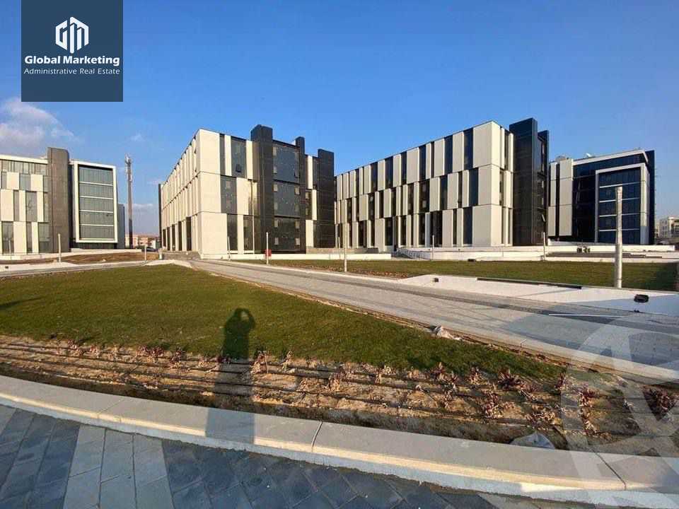 https://aqarmap.com.eg/en/listing/4075023-for-rent-cairo-new-cairo-compounds-hyde-park