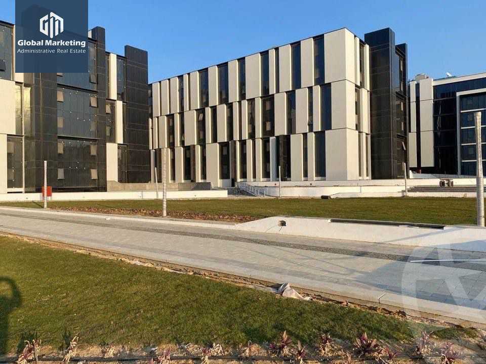 https://aqarmap.com.eg/en/listing/4075023-for-rent-cairo-new-cairo-compounds-hyde-park