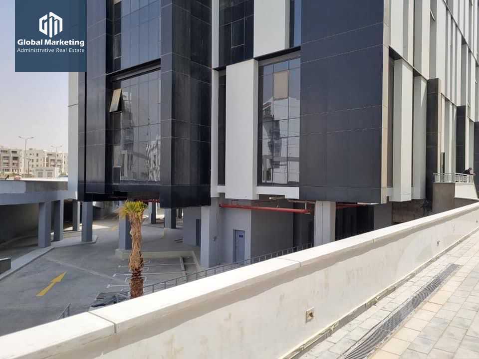 https://aqarmap.com.eg/en/listing/4075023-for-rent-cairo-new-cairo-compounds-hyde-park