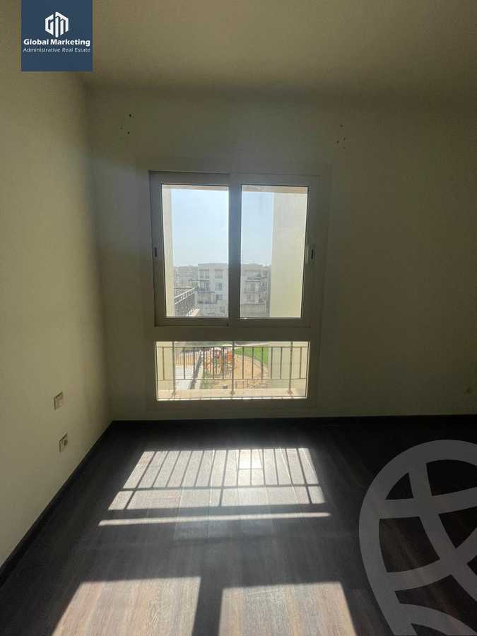 https://aqarmap.com.eg/en/listing/4138351-for-rent-cairo-new-cairo-compounds-mountain-view-hyde-park