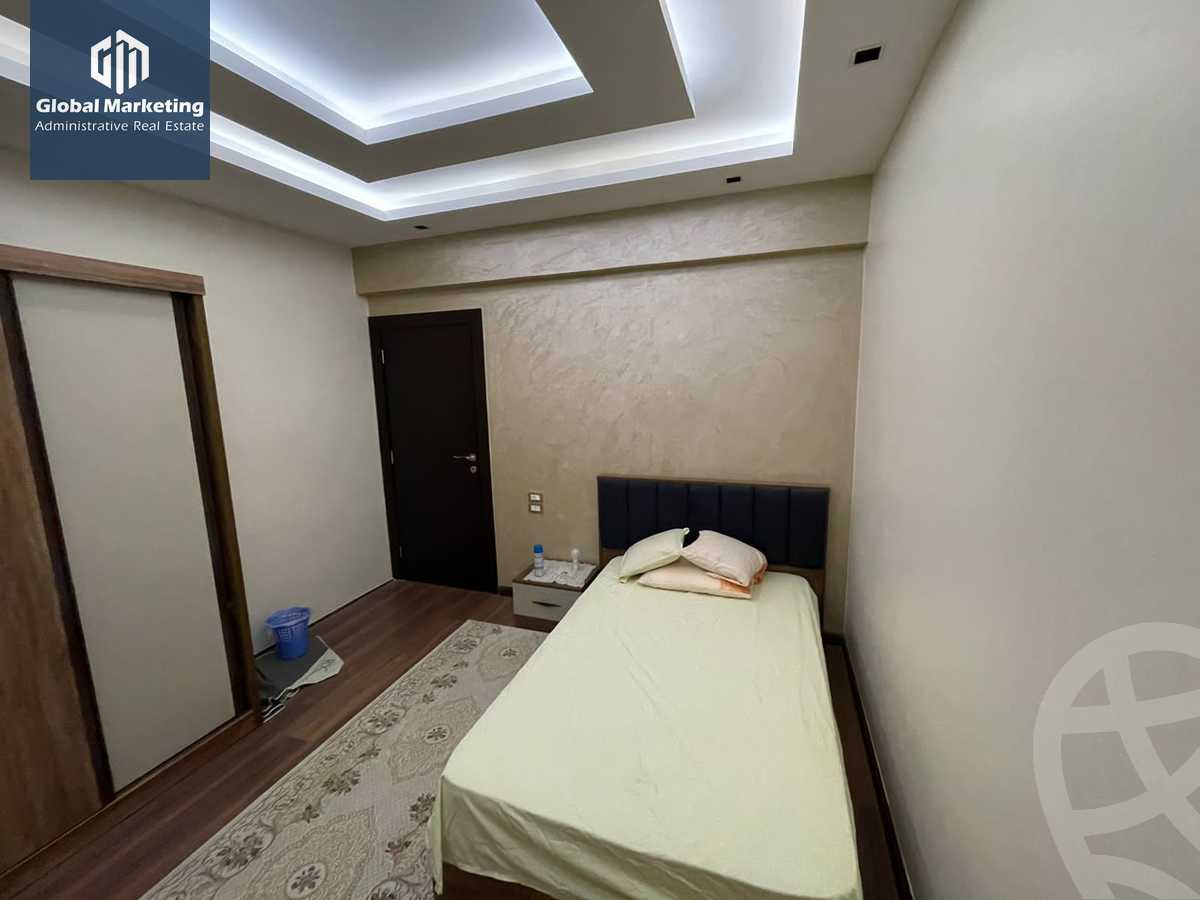 https://aqarmap.com.eg/ar/listing/4152127-for-rent-cairo-new-cairo-compounds-mountain-view-hyde-park