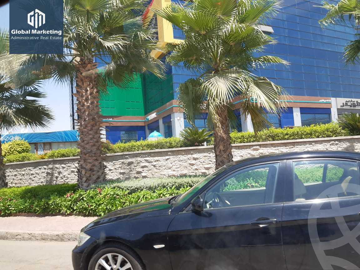 https://aqarmap.com.eg/ar/listing/4168585-for-rent-top-90-mall