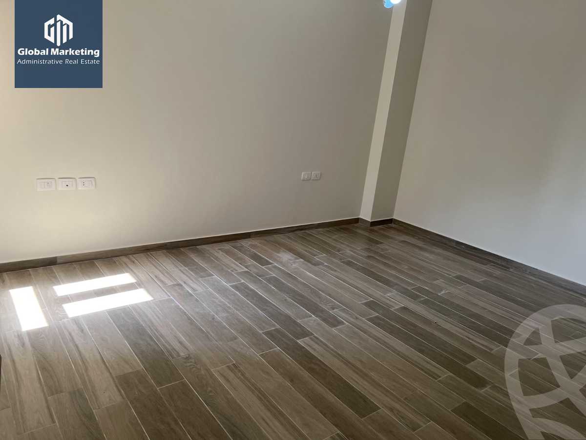 https://aqarmap.com.eg/ar/listing/4314603-for-rent-cairo-new-cairo-compounds-rock-vera