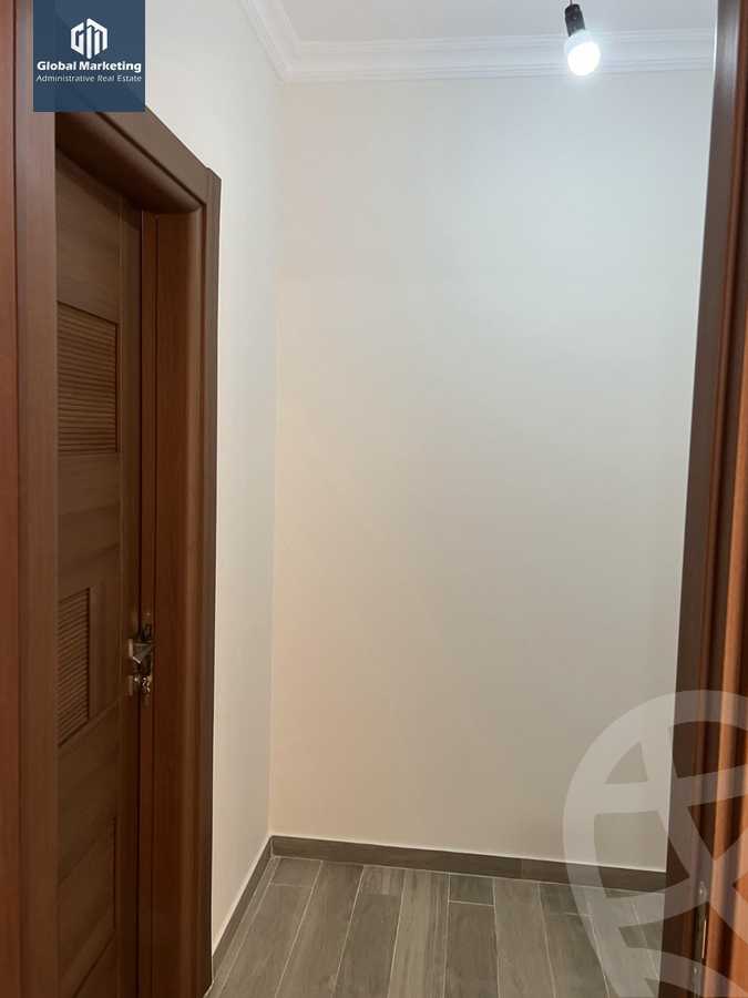 https://aqarmap.com.eg/ar/listing/4314603-for-rent-cairo-new-cairo-compounds-rock-vera
