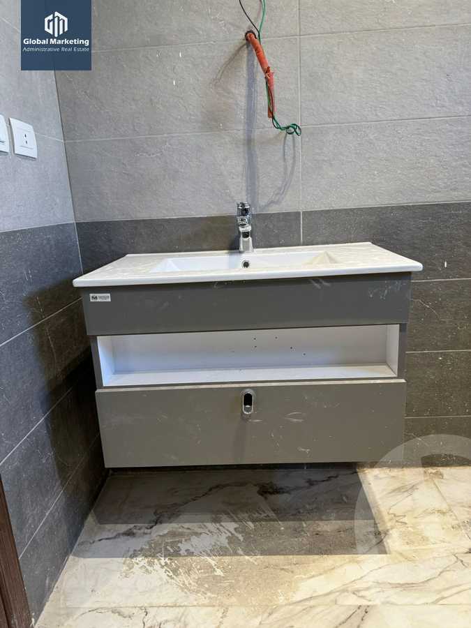 https://aqarmap.com.eg/en/listing/4331482-for-rent-cairo-new-cairo-compounds-fifth-square