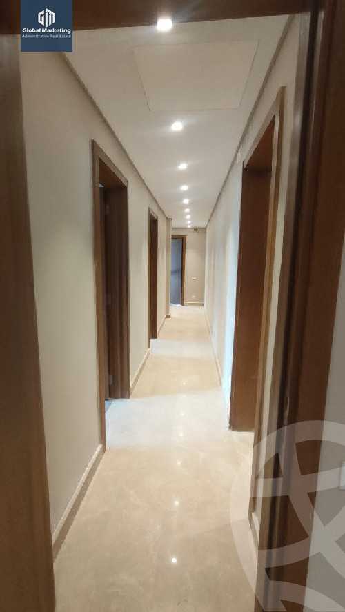 https://aqarmap.com.eg/ar/listing/4525606-for-rent-cairo-new-cairo-compounds-compounds-in-new-cairo-vy-ryzydns-villette