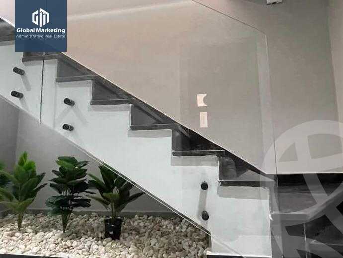 https://aqarmap.com.eg/ar/listing/4567033-for-rent-cairo-new-cairo-compounds-mountain-view-hyde-park