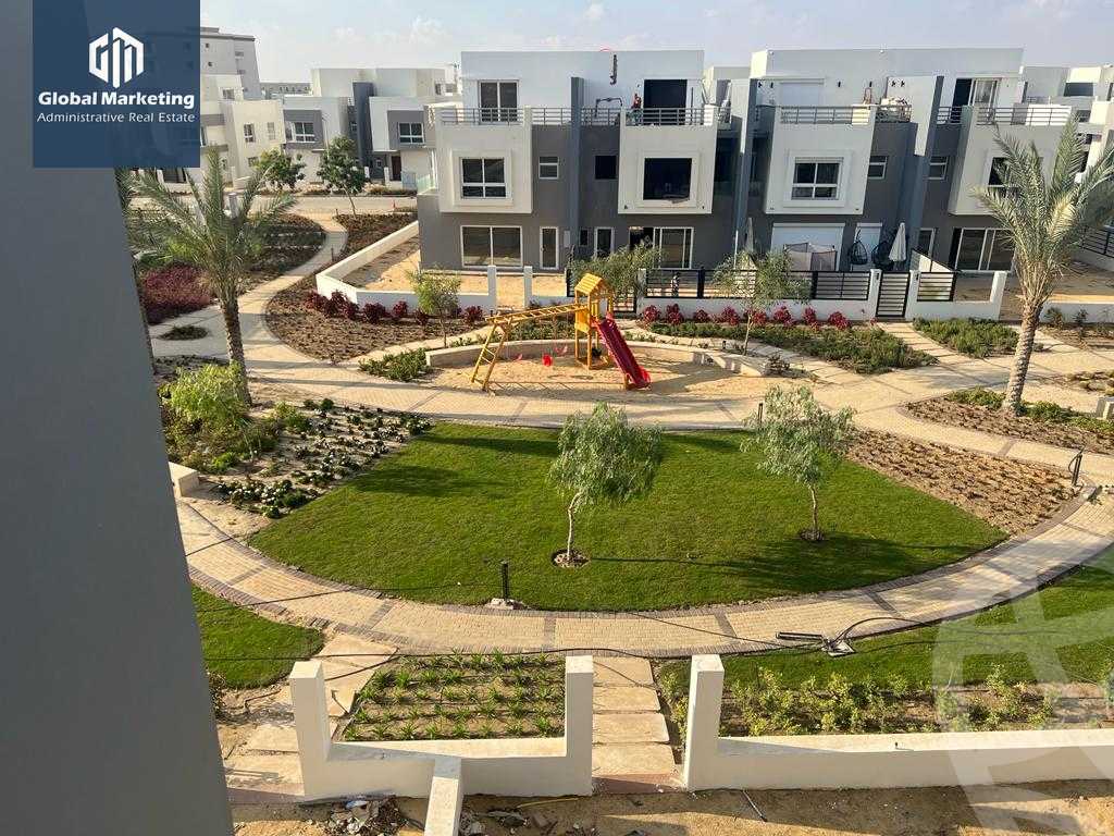 https://aqarmap.com.eg/ar/listing/4575886-for-sale-cairo-new-cairo-compounds-mountain-view-hyde-park