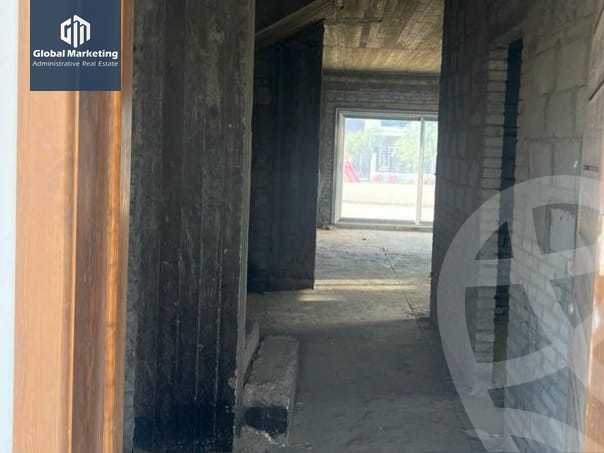 https://aqarmap.com.eg/ar/listing/4575886-for-sale-cairo-new-cairo-compounds-mountain-view-hyde-park