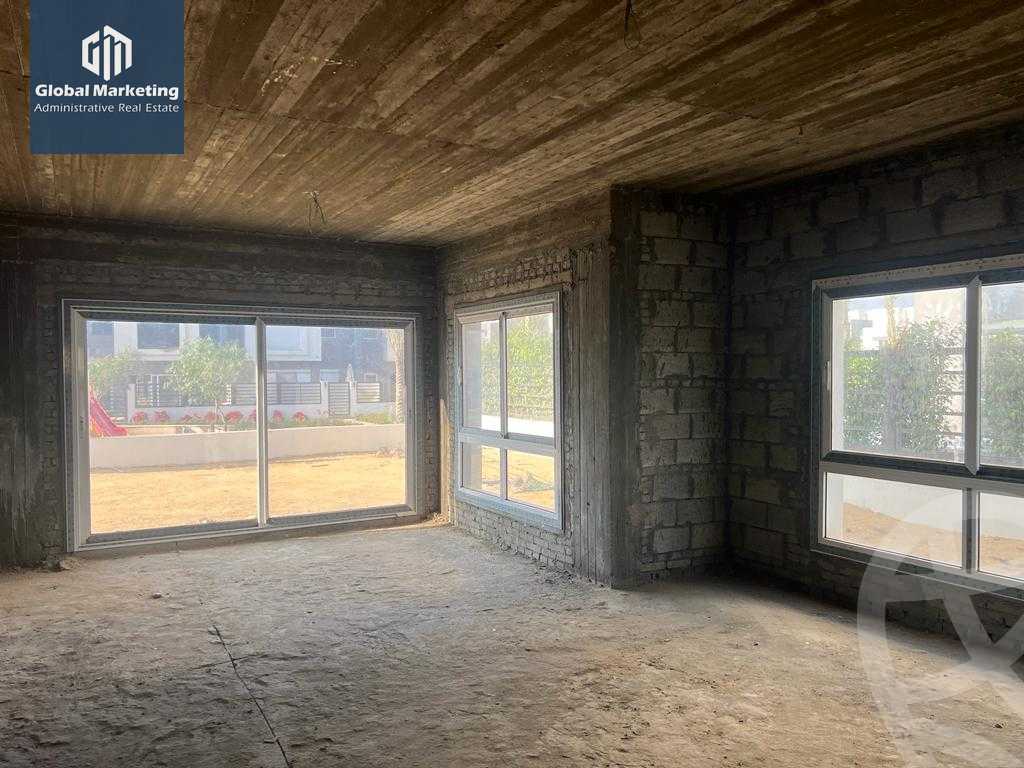 https://aqarmap.com.eg/ar/listing/4575886-for-sale-cairo-new-cairo-compounds-mountain-view-hyde-park