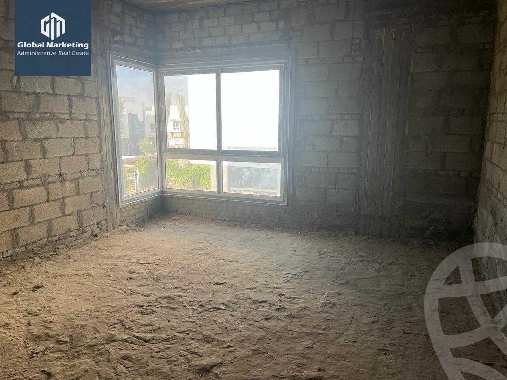 https://aqarmap.com.eg/ar/listing/4575886-for-sale-cairo-new-cairo-compounds-mountain-view-hyde-park