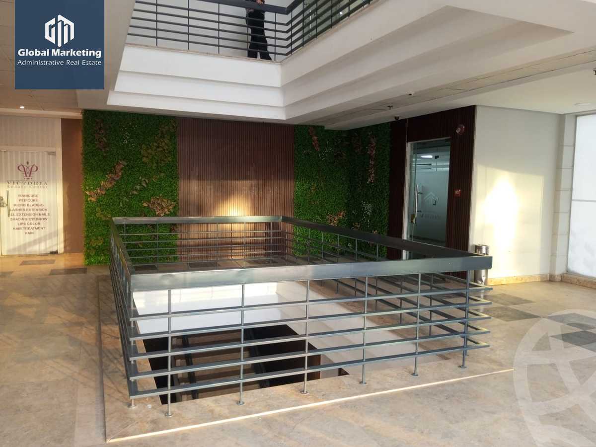 https://aqarmap.com.eg/ar/listing/4943372-for-rent-cairo-new-cairo-shr-mjm-lbnwk