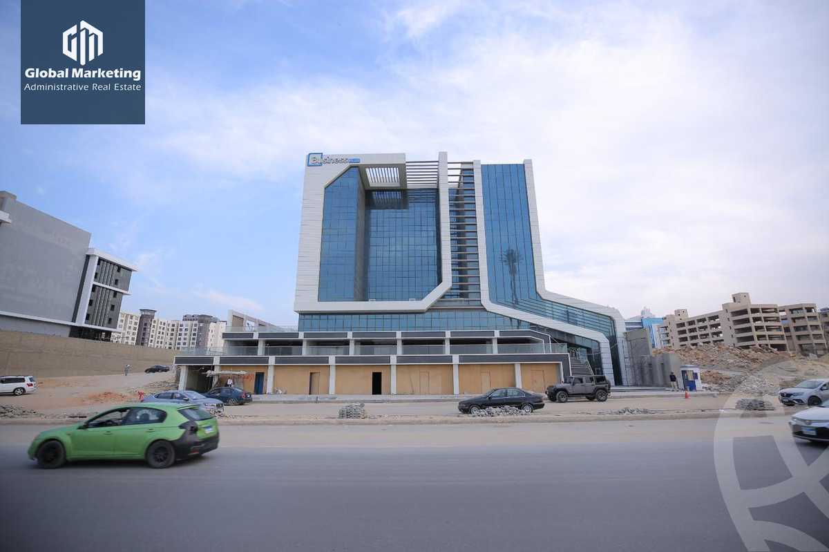 https://aqarmap.com.eg/ar/listing/5270294-for-rent-cairo-new-cairo-compounds-bznys-bls-ktlyst-llttwyr