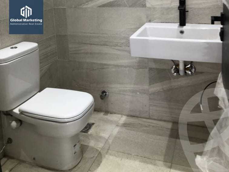 https://aqarmap.com.eg/ar/listing/5321269-for-rent-cairo-new-cairo-compounds-hyde-park-centre-ville-hyde-park