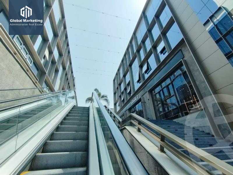 https://aqarmap.com.eg/en/listing/5323381-for-sale-cairo-new-cairo-compounds-the-water-way