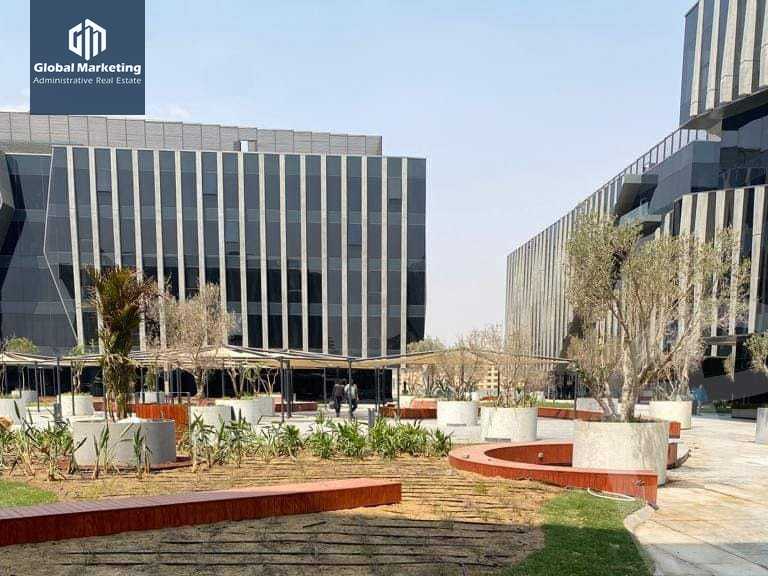 https://aqarmap.com.eg/en/listing/5406017-for-sale-cairo-new-cairo-compounds-eastown-eastown-parks