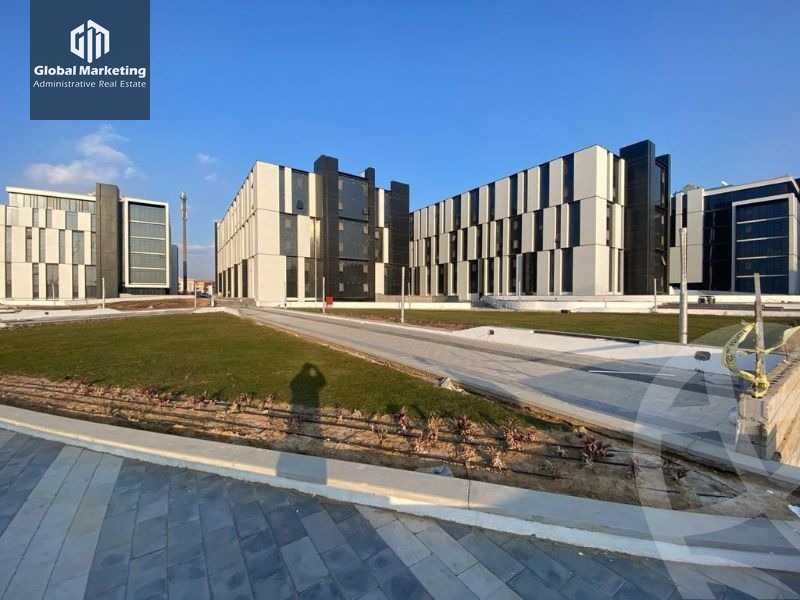 https://aqarmap.com.eg/en/listing/5410264-for-rent-cairo-new-cairo-compounds-hyde-park-centre-ville-hyde-park