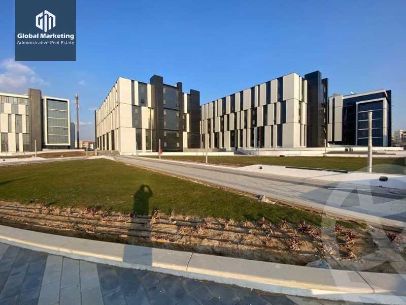 https://aqarmap.com.eg/en/listing/5495575-for-sale-cairo-new-cairo-compounds-hyde-park-centre-ville-hyde-park