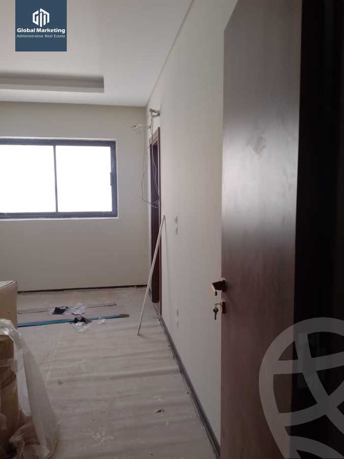 https://aqarmap.com.eg/en/listing/5539466-for-sale-cairo-new-cairo-compounds-lake-view