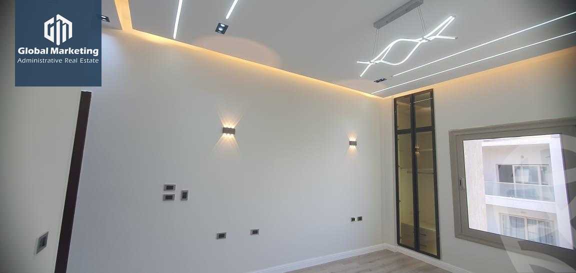 https://aqarmap.com.eg/ar/listing/5548684-for-sale-cairo-new-cairo-compounds-moon-valley