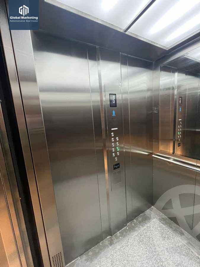 https://aqarmap.com.eg/ar/listing/5557568-for-rent-cairo-new-cairo-compounds-hyde-park-centre-ville-hyde-park