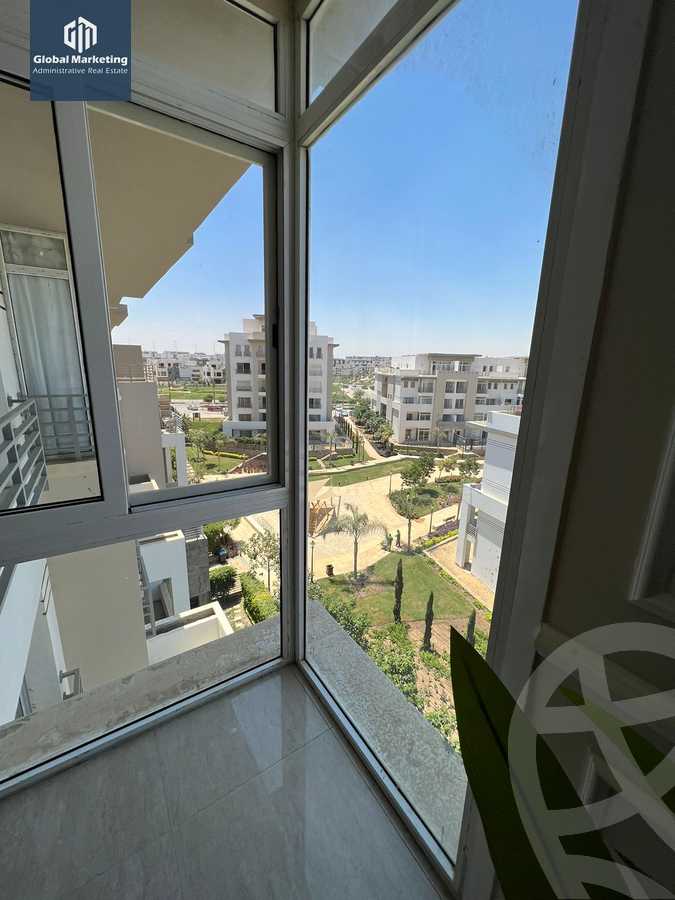 https://aqarmap.com.eg/ar/listing/5562905-for-rent-cairo-new-cairo-compounds-hyde-park-centre-ville-hyde-park