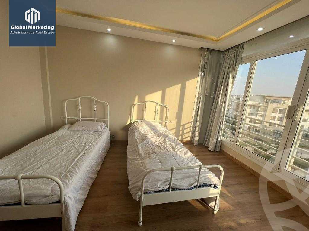https://aqarmap.com.eg/ar/listing/5562905-for-rent-cairo-new-cairo-compounds-hyde-park-centre-ville-hyde-park