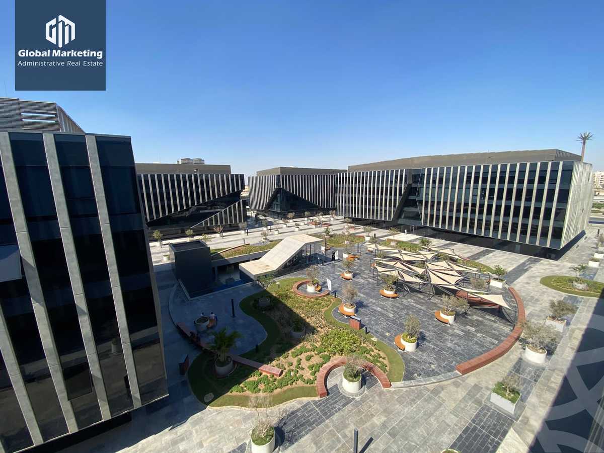 https://aqarmap.com.eg/ar/listing/5602058-for-sale-cairo-new-cairo-compounds-eastown-eastown-parks