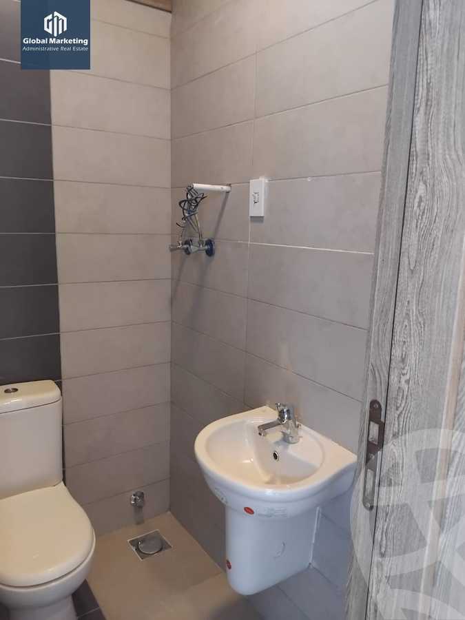 https://aqarmap.com.eg/ar/listing/5602139-for-sale-cairo-new-cairo-compounds-cairo-business-park-the-hive-24-hub-misr-italia
