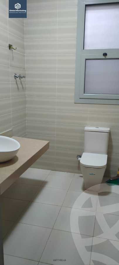 https://aqarmap.com.eg/ar/listing/5615950-for-sale-cairo-new-cairo-compounds-kmbwnd-fyldj-jyt-blm-hylz
