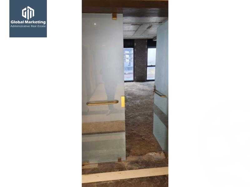 https://aqarmap.com.eg/ar/listing/5628558-for-rent-cairo-new-cairo-compounds-hyde-park-centre-ville-hyde-park