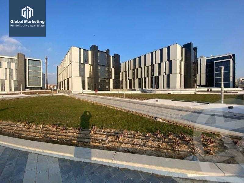 https://aqarmap.com.eg/en/listing/5633871-for-sale-cairo-new-cairo-compounds-hyde-park-centre-ville-hyde-park