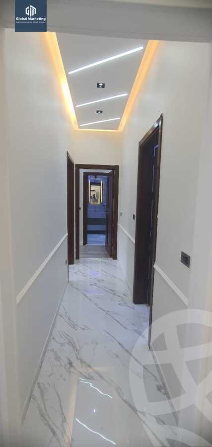 https://aqarmap.com.eg/ar/listing/5637612-for-sale-cairo-new-cairo-compounds-moon-valley