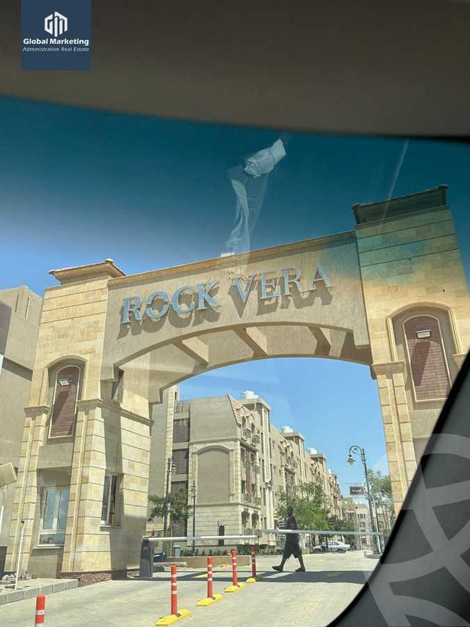 https://aqarmap.com.eg/en/listing/5637739-for-sale-cairo-new-cairo-compounds-rock-vera