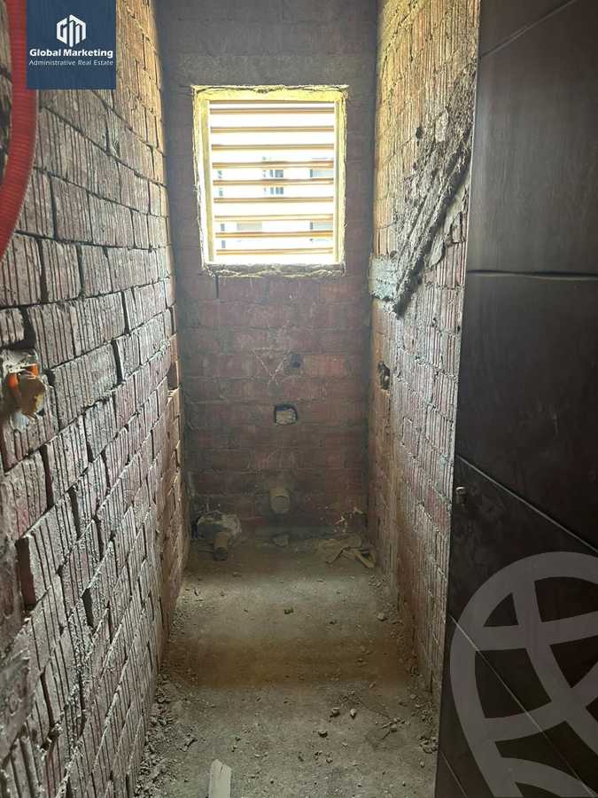 https://aqarmap.com.eg/en/listing/5637739-for-sale-cairo-new-cairo-compounds-rock-vera