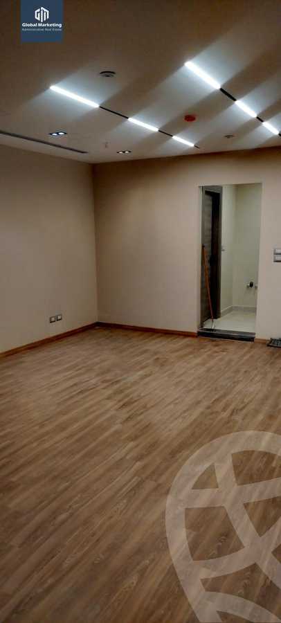 https://aqarmap.com.eg/en/listing/5728236-for-rent-cairo-new-cairo-compounds-hyde-park-centre-ville-hyde-park