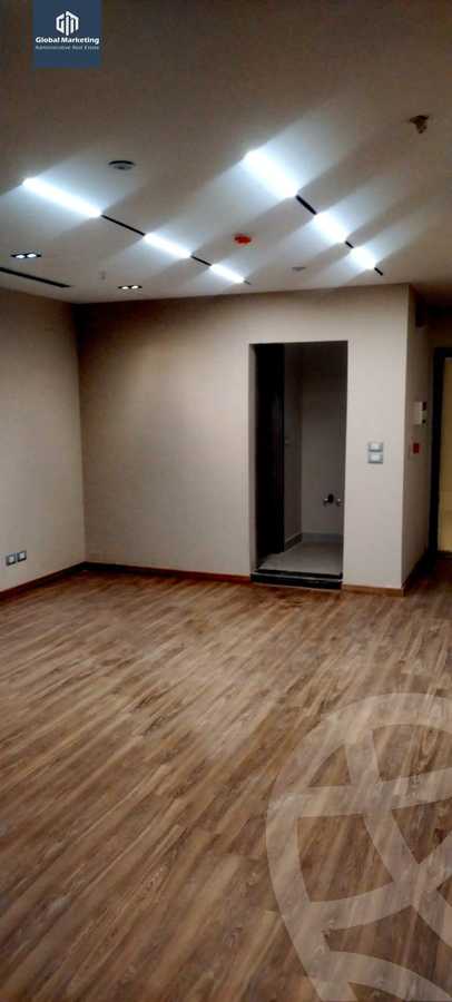 https://aqarmap.com.eg/en/listing/5728236-for-rent-cairo-new-cairo-compounds-hyde-park-centre-ville-hyde-park