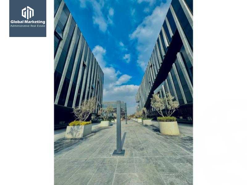 https://aqarmap.com.eg/ar/listing/5734103-for-rent-cairo-new-cairo-compounds-eastown-spectrum-eastown-compound